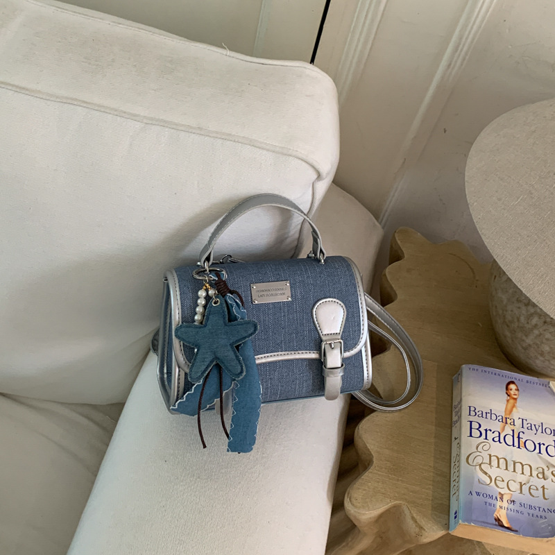 Nicho de diseño bolso de mano mujer 2026 nuevo exquisito bolso cuadrado de estilo extranjero mini mochila de alto nivel mochila image 8