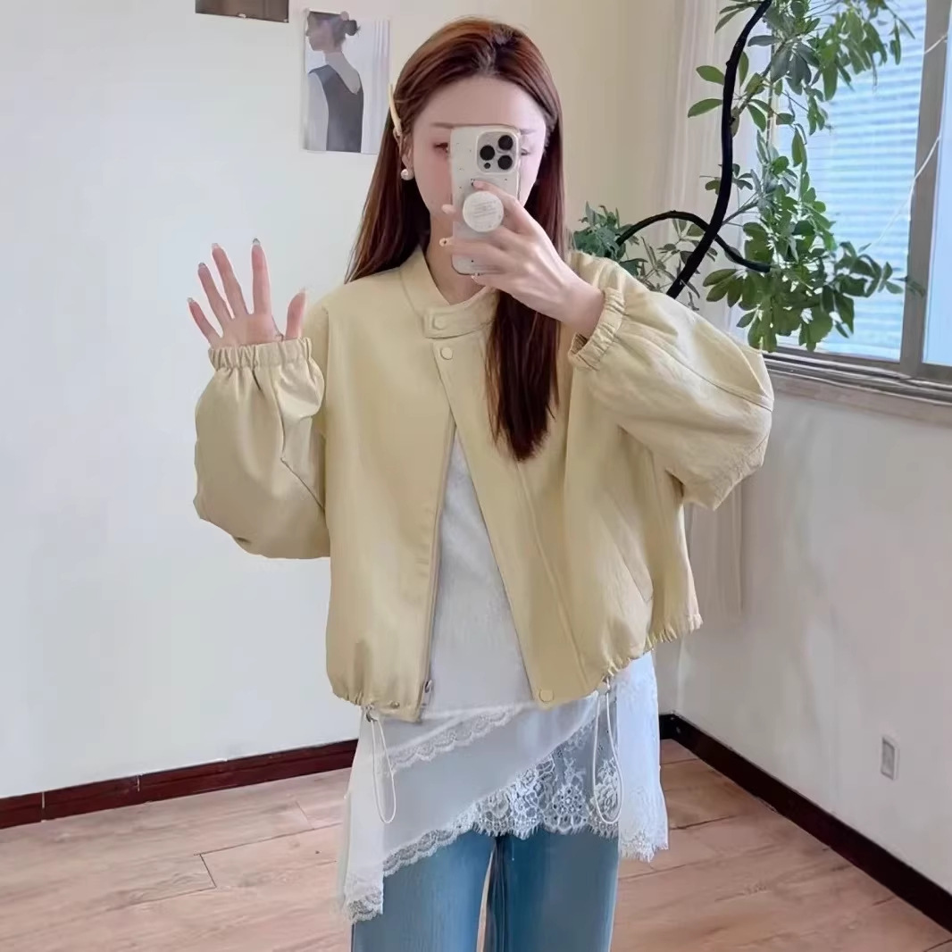 European-style high-end protein leather jacket for women, 2026 spring and autumn new style, trendy brown short jacket for petite women.
