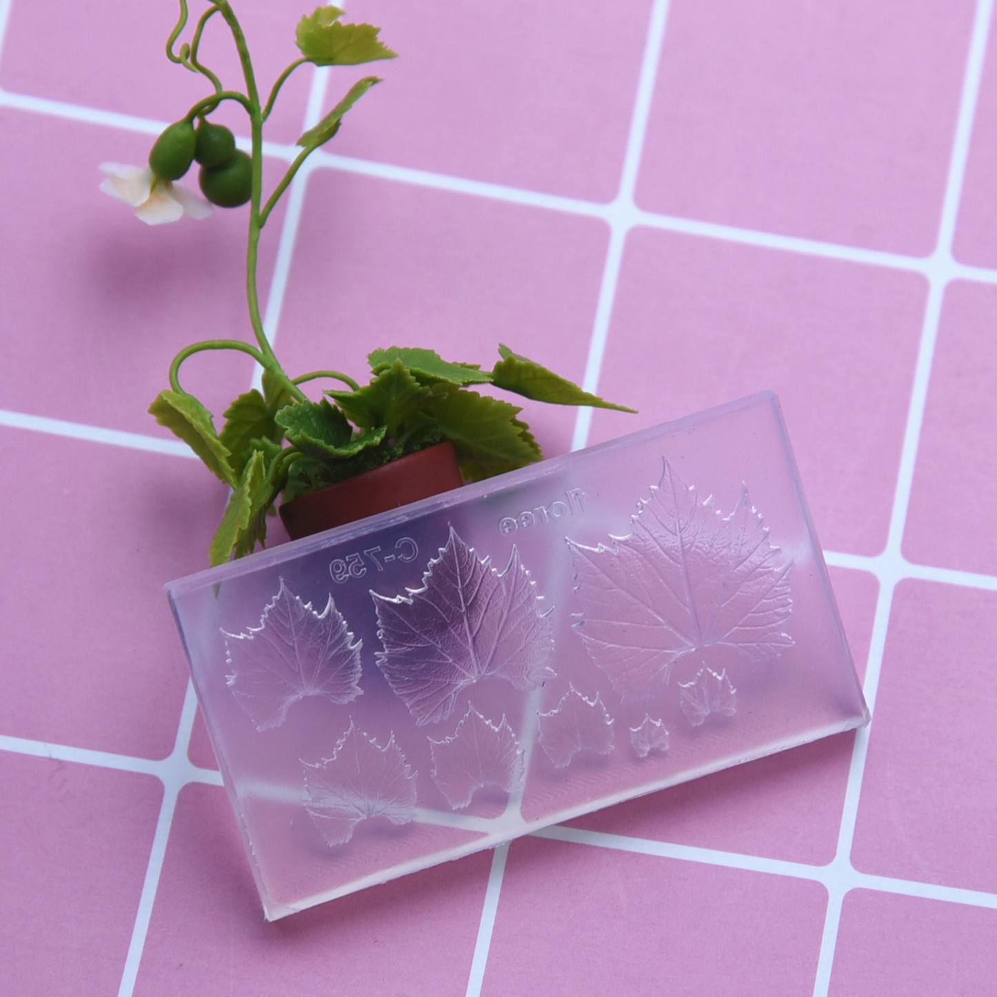 Handmade UV glue ultra-light clay miniature grape leaves diy…