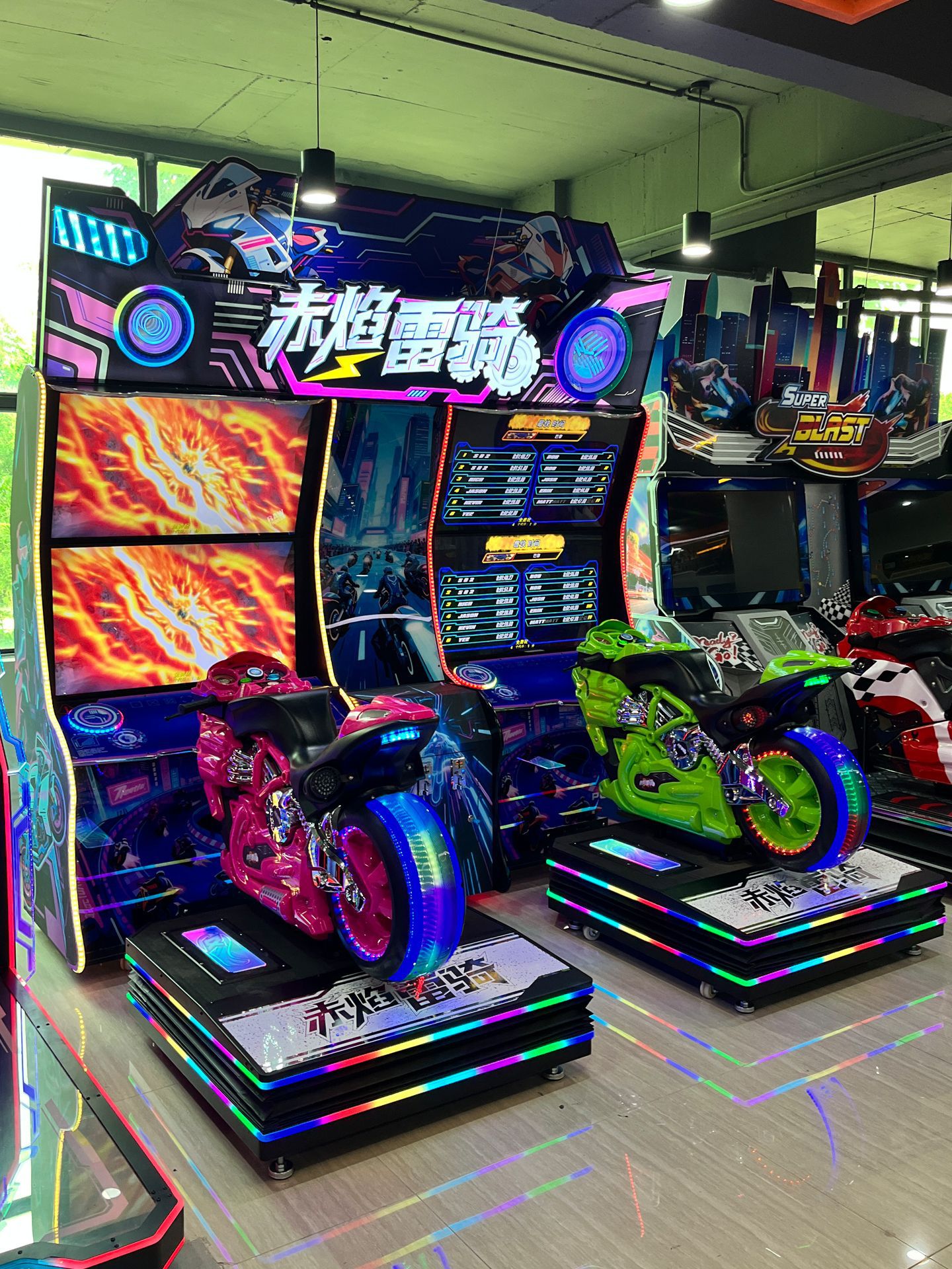 Gran ciudad de videojuegos animada ciudad comercial de movimiento completo super simulación de conducción máquina de carreras de motocicletas máquina de juegos de entretenimiento