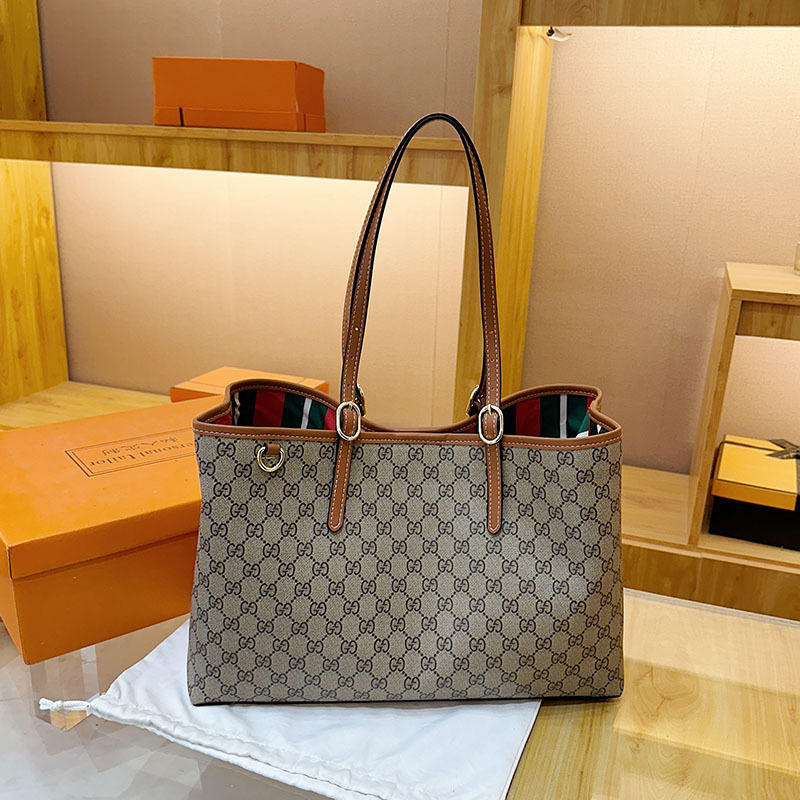 Commuting Large Bag for Women, New Fashion Large-Capacity Handbag, Simple Solid Color Quilted Shoulder Bag, Soft Tote Bag