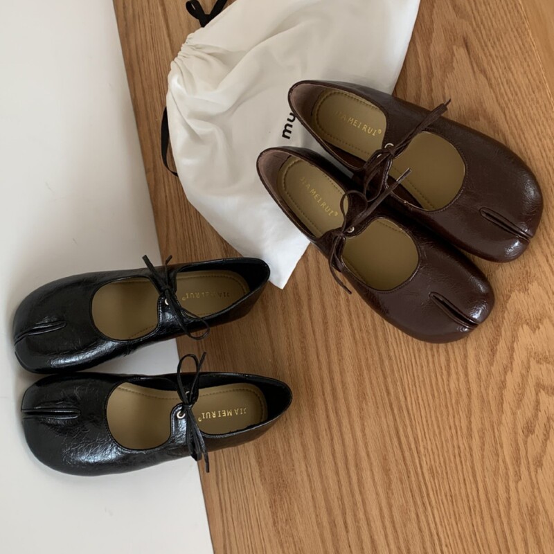 French-Style Flat Shallow Mary Jane Shoes for Women, 2025 Autumn New Split-Toe Single Strap Ballet Shoes