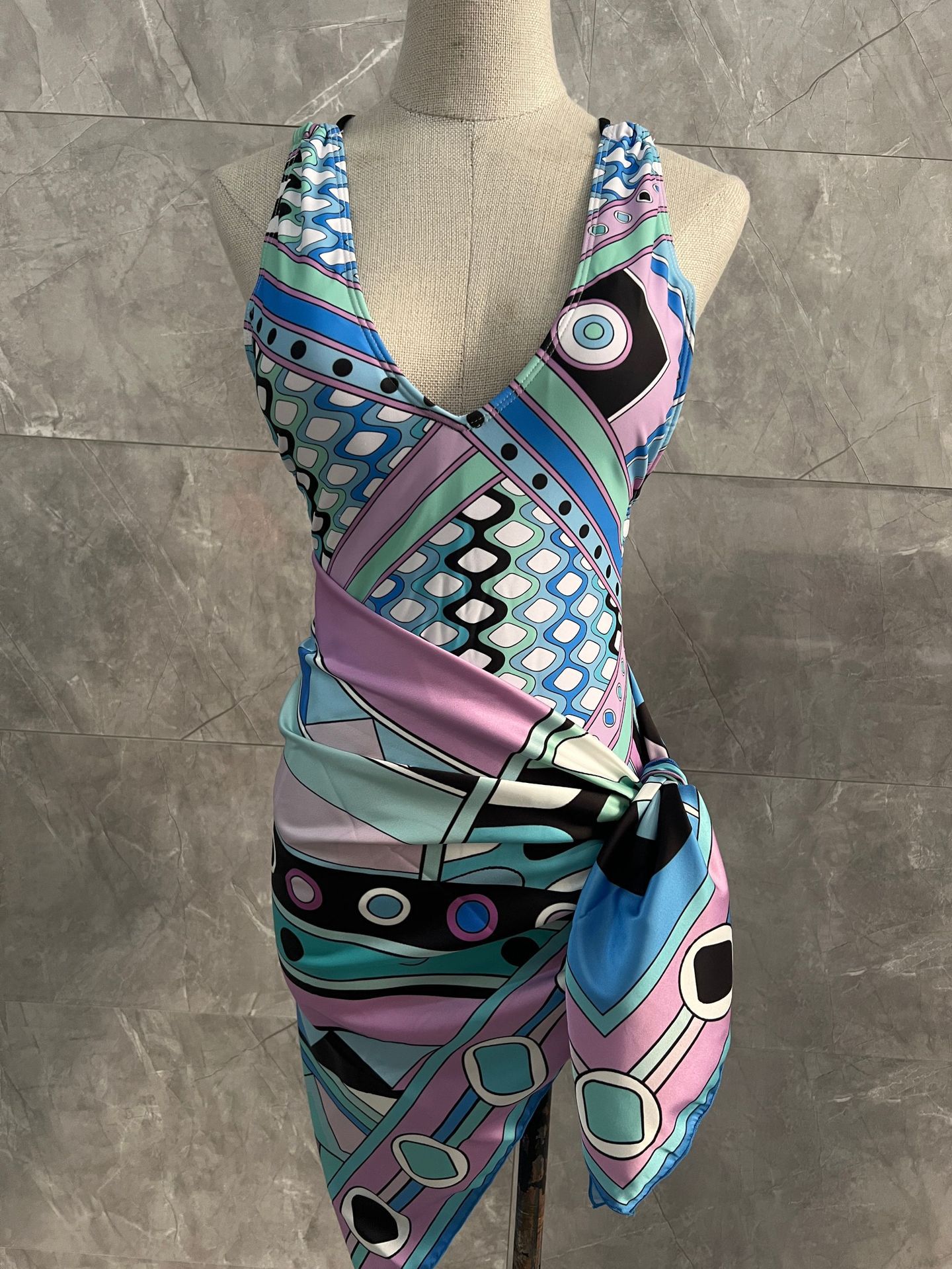 Set bikini donna a vita alta increspato costume due pezzi_voghion.com