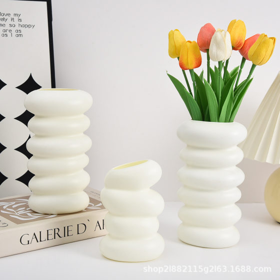 New Style Spiral Plastic Vase Nordic Simple Ins Style Flower Arrange Ornaments Dry and Wet Flower Vase Imitation Glaze Imitation Porcelain Flower Pot