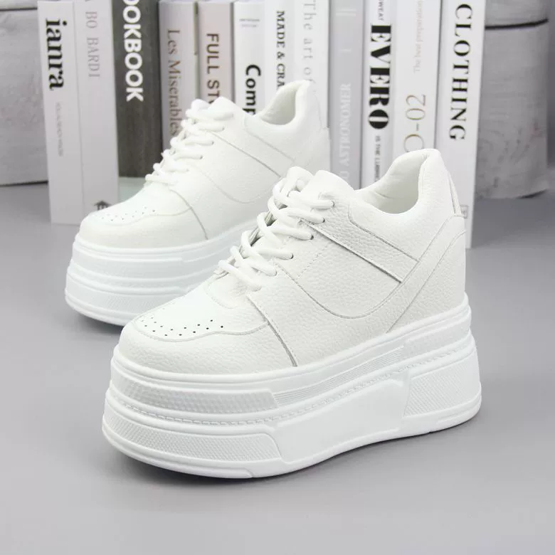 Невидимое внутреннее увеличение 12 см маленькая белая обувь женская 2024 весенняя и осенняя толстая подошва на высоком каблуке женская обувь дикая спортивная обувь