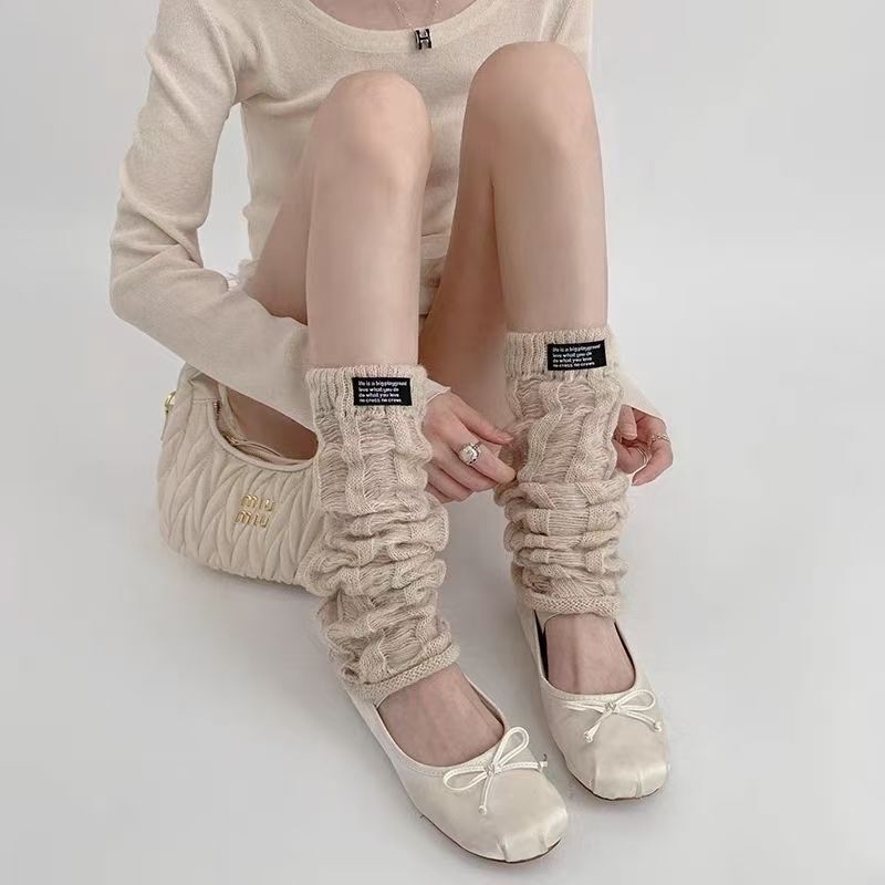 Korean-style trendy broken stitch logo Mauhair Spice Girls All-match Girls' Calf Socks Warm Twist Foot Cover Korean-style trendy broken stitch logo Mauhair Spice Girls All-match Girls' Calf Socks Warm Twist Foot Cover
