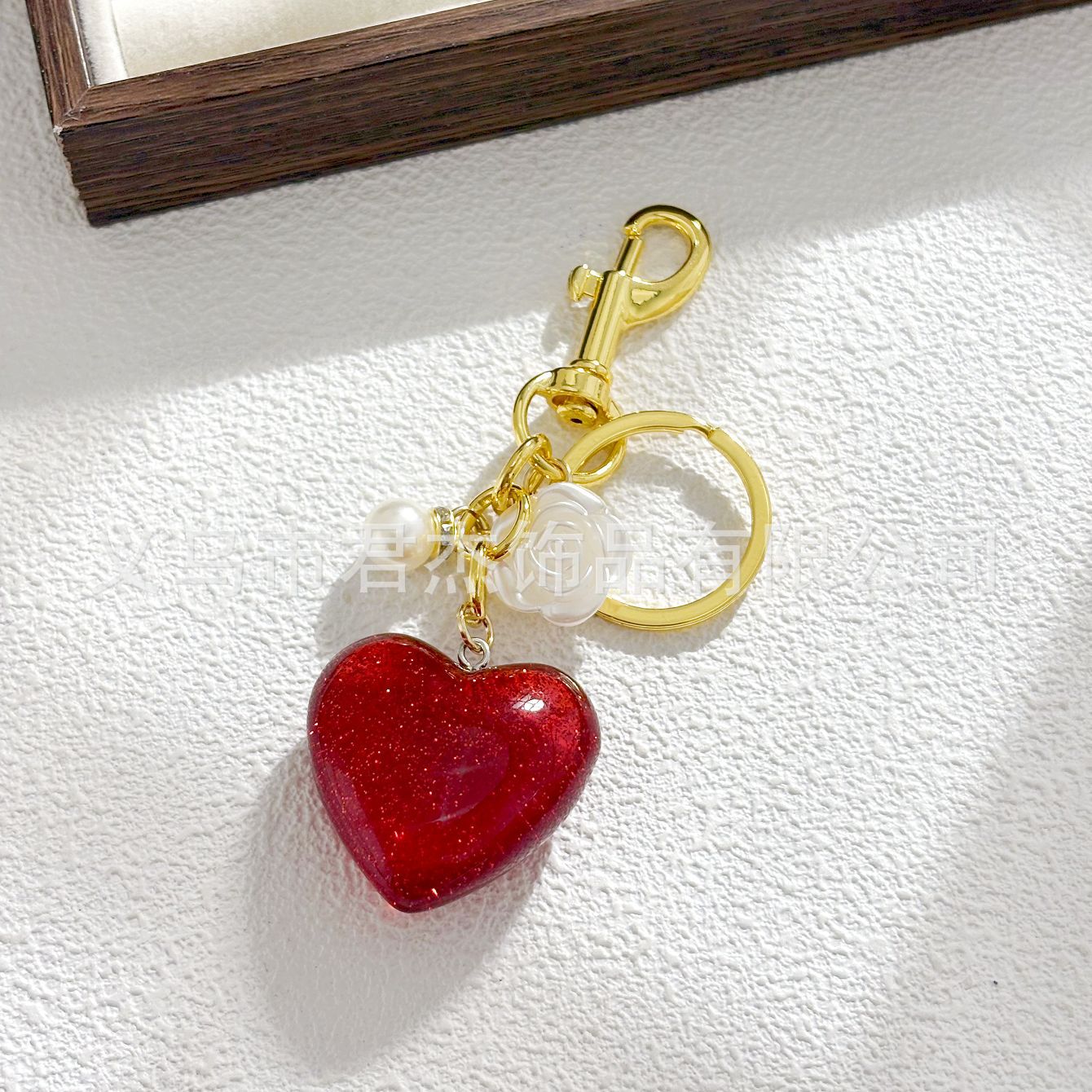 さくらんぼのキーホルダーアクセサリーのバッグのストラップがおしゃれで美しい水晶樹脂車センチ車のキーホルダーの女性