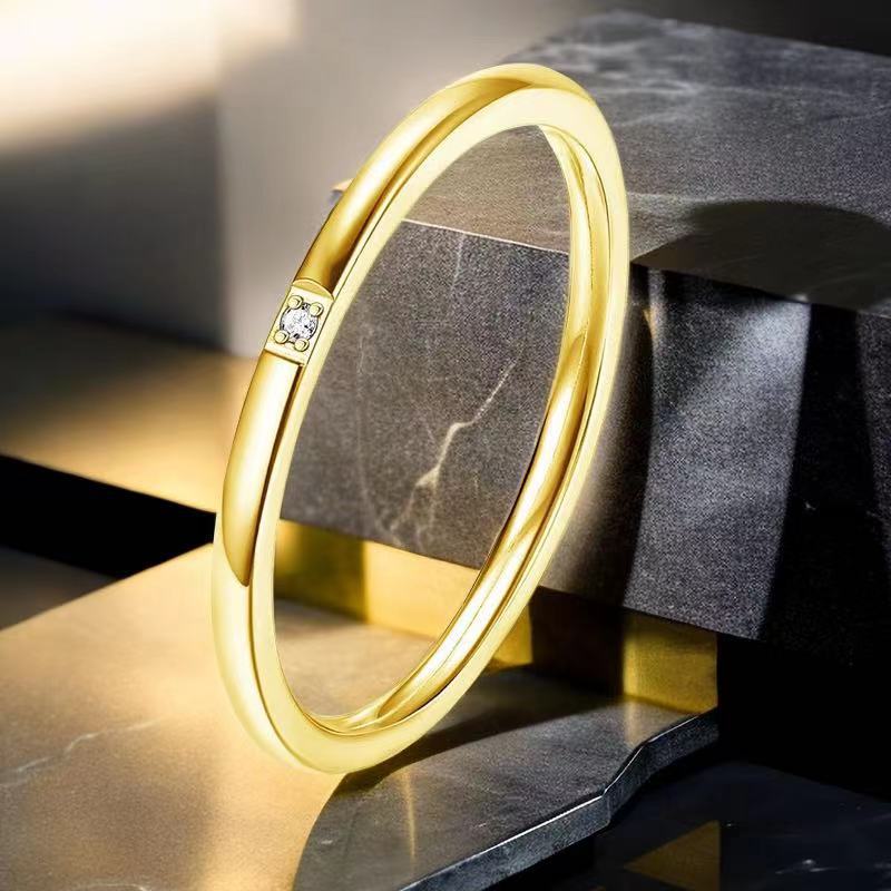 Anillo estrellado de acero inoxidable femenino ins estilo nicho avanzado color no se desvanece joyería de acero de titanio al por mayor