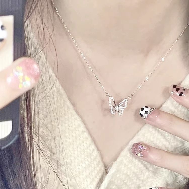 Silver Sparkling Butterfly Diamond Necklace Women's Fashion Simple Temperament Personality Niche ins Style Design Sense Clavicle Chain