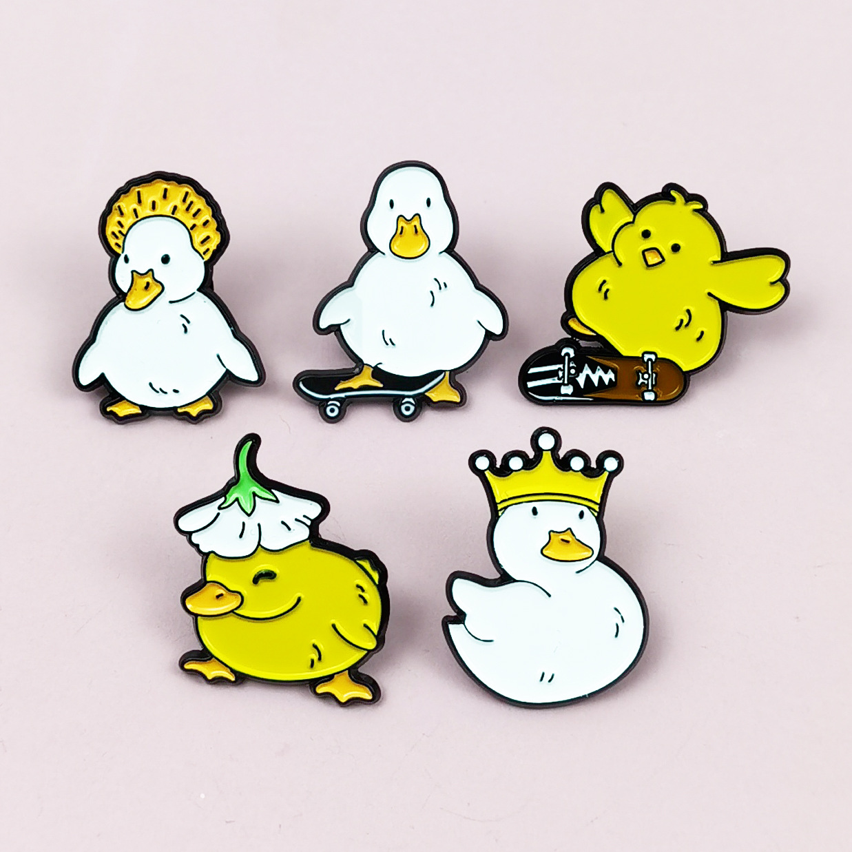 Broche de aleación de viento de ins creativo Insignia de ropa de pato de pollo de dibujos animados lindo para hombres y mujeres, decoración de bolsos, joyería de alfiler image 2