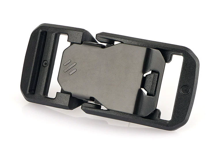 Magnetic nylon bag accessory, 2023 collection
