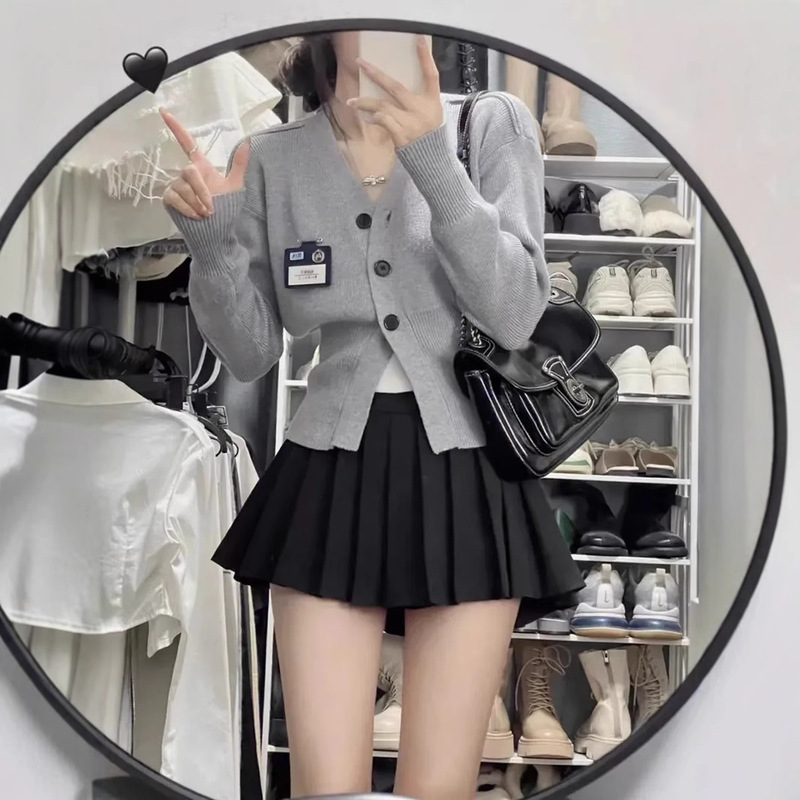 Improved, please look at the real anti-light hot girl pleated skirt slim skirt women's new before placing an order. Improved, please look at the real anti-light hot girl pleated skirt slim skirt women's new before placing an order.