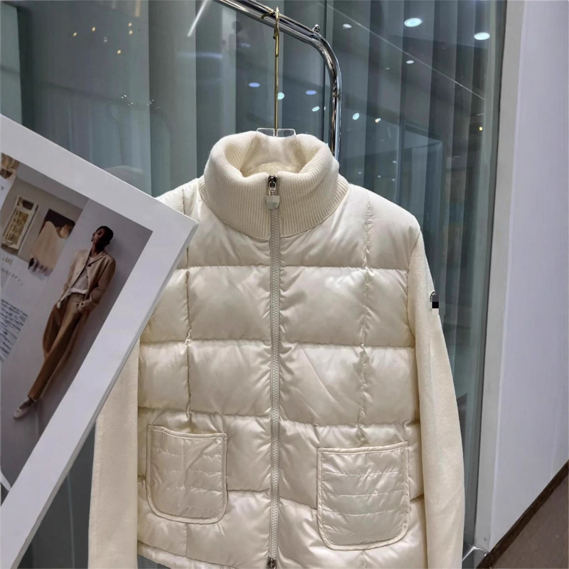 Mengjia Winter Lightweight White down Jacket with Wool Knit Sleeves, Slim Fit, Stand Collar, Fashionable and Cold-Resistant