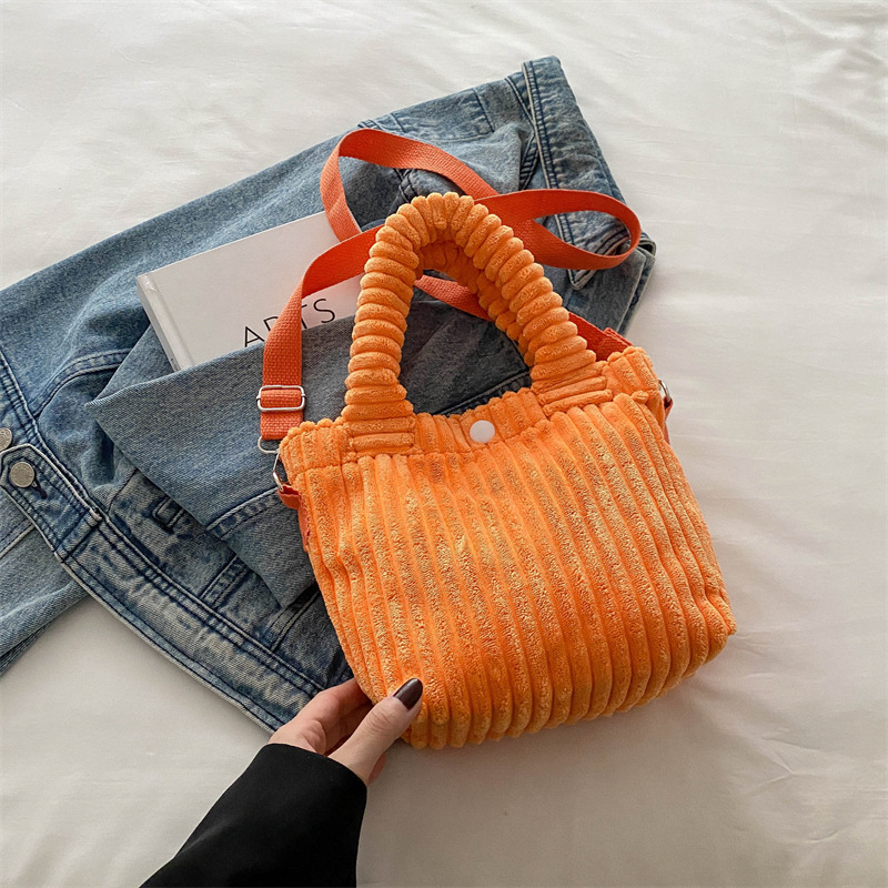 Otoño y invierno nuevos productos de diseño Nichozhong pozos de cordillera bolsas de algodón lindas bolsas de mano chic bolsas de hombro