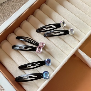 ���s�r����Ů�߼��Џ͹�һ�֊AС���A�W�tbb�A���A��l�l�A�����A