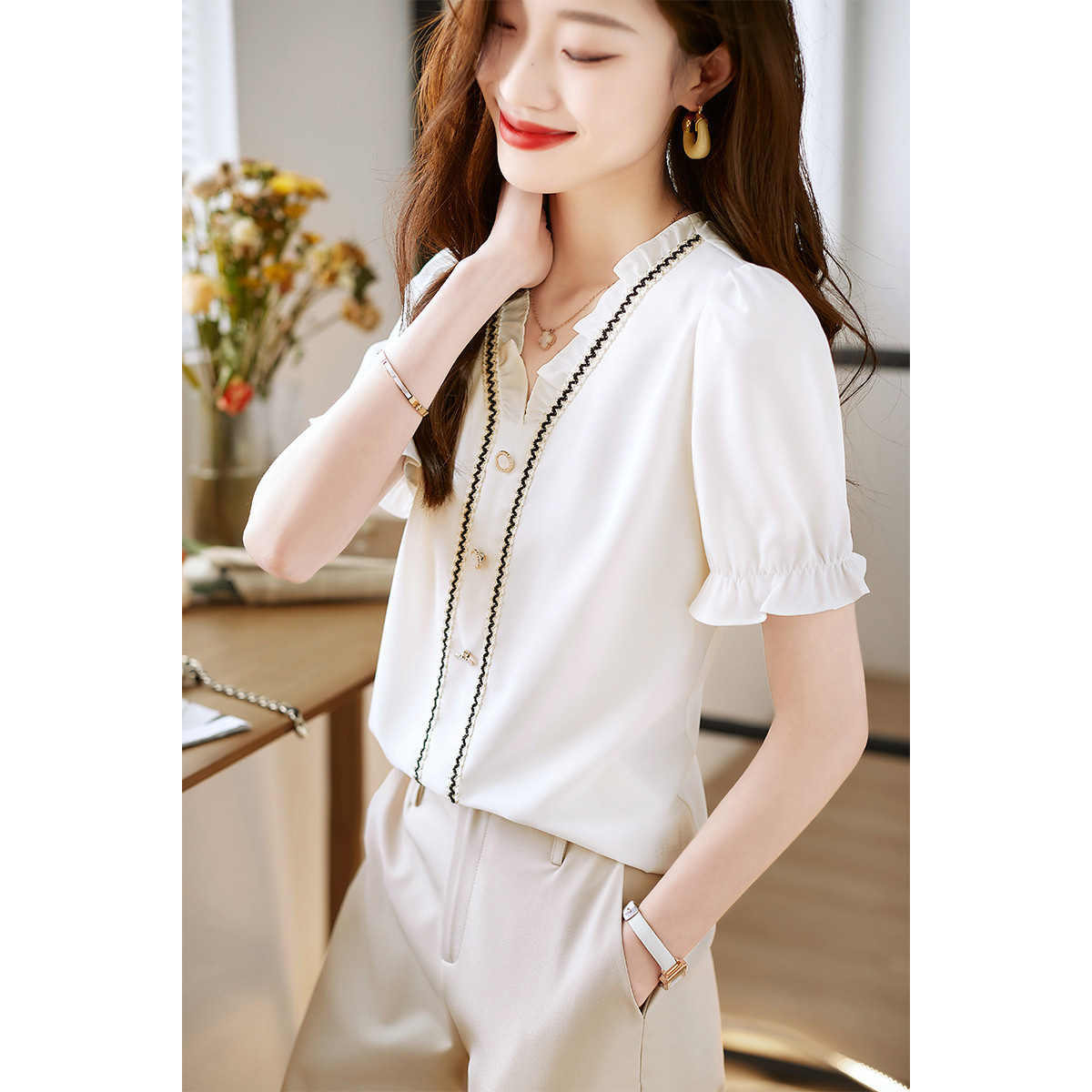 Summer fashionable elegant classic comfortable shirt