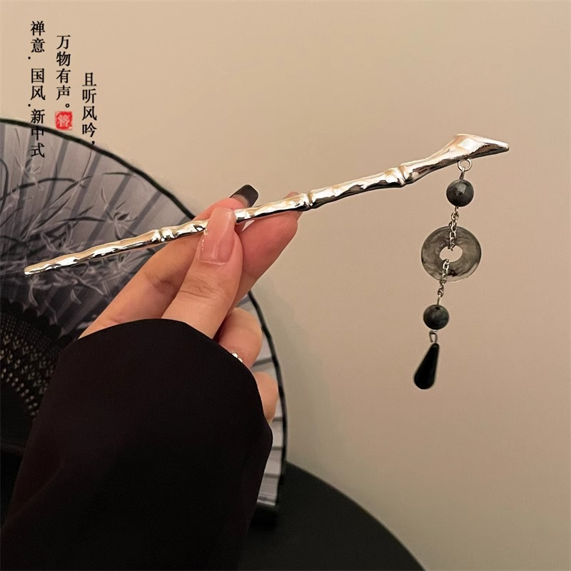 Nuevo estilo chino mariposa bordilla pinzas de cabello para mujeres detrás de la cabeza pinzas de cabello antiguo estilo Han tocado de alto nivel sensación de paso pinzas de cabello