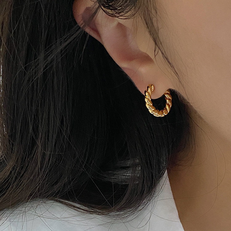 Korean Style Female Twisted Fried Dough Twists Small design Delicate small earrings Earrings_voghion.com