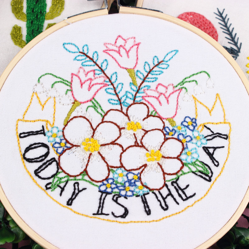 Flor y hoja hermosa tela hecha a mano DIY novato bordado europeo flores y plantas material paquete kit costura traje lavanda