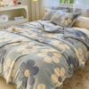 Six-leaf clover [skin-friendly warm velvet, suitable for all seasons and can be spread or covered]