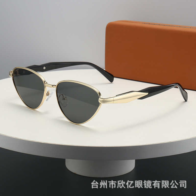 European and American High Sense Cat's Eye Sunglasses Fashion Trendy Distinctive Metal Frame Anti-UV Korean Style Small Frame Vintage European and American High Sense Cat's Eye Sunglasses Fashion Trendy Distinctive Metal Frame Anti-UV Korean Style Small Frame Vintage
