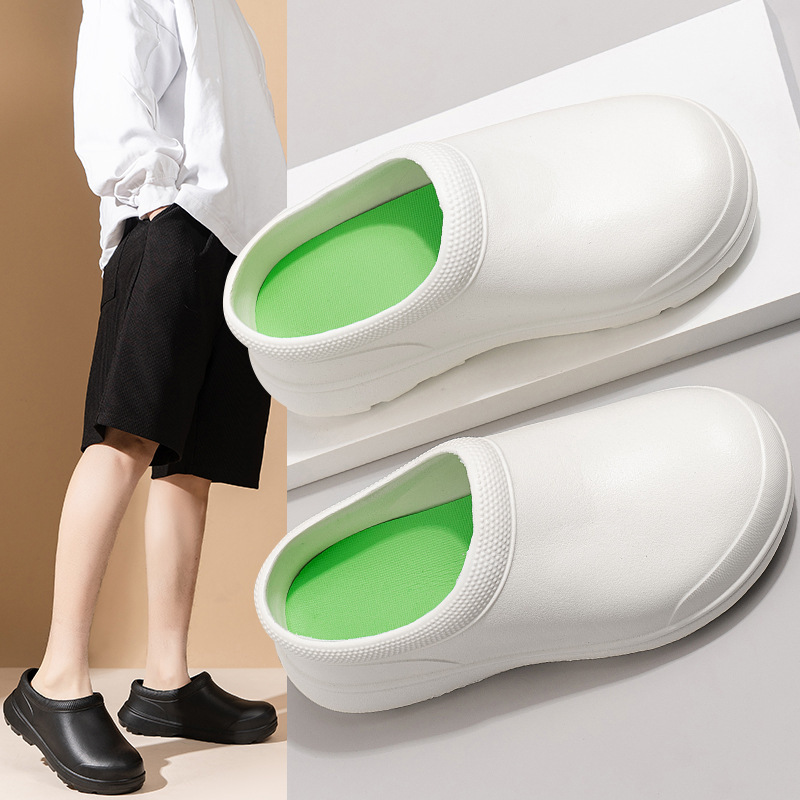 New operating room slippers women's non-slip casual non-porous hole shoes men's thick-soled wear-resistant solid color chef shoes wholesale