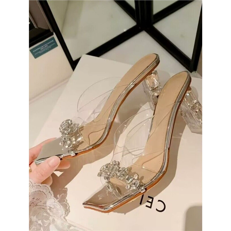 Новые серебряные кристальные туфли на высоком каблуке для женщин, летние модные сандалии 2025 для верхней одежды, сандалии с толстым каблуком, стразами и прозрачными ремешками
