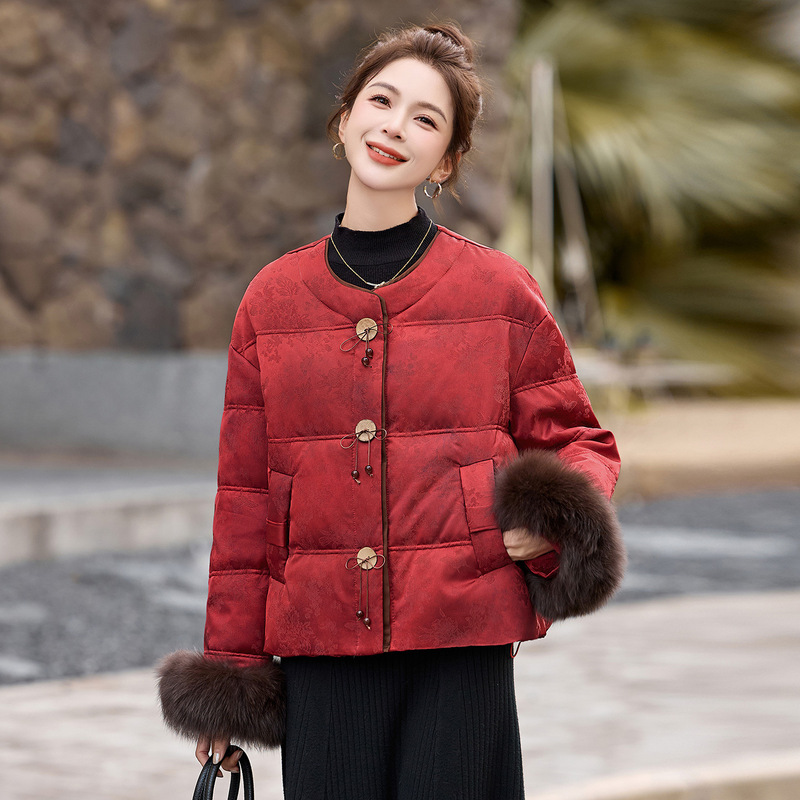 New Chinese Style Short Lightweight down Jacket for Women 2025 Autumn and Winter New Versatile and Stylish Warm Coat