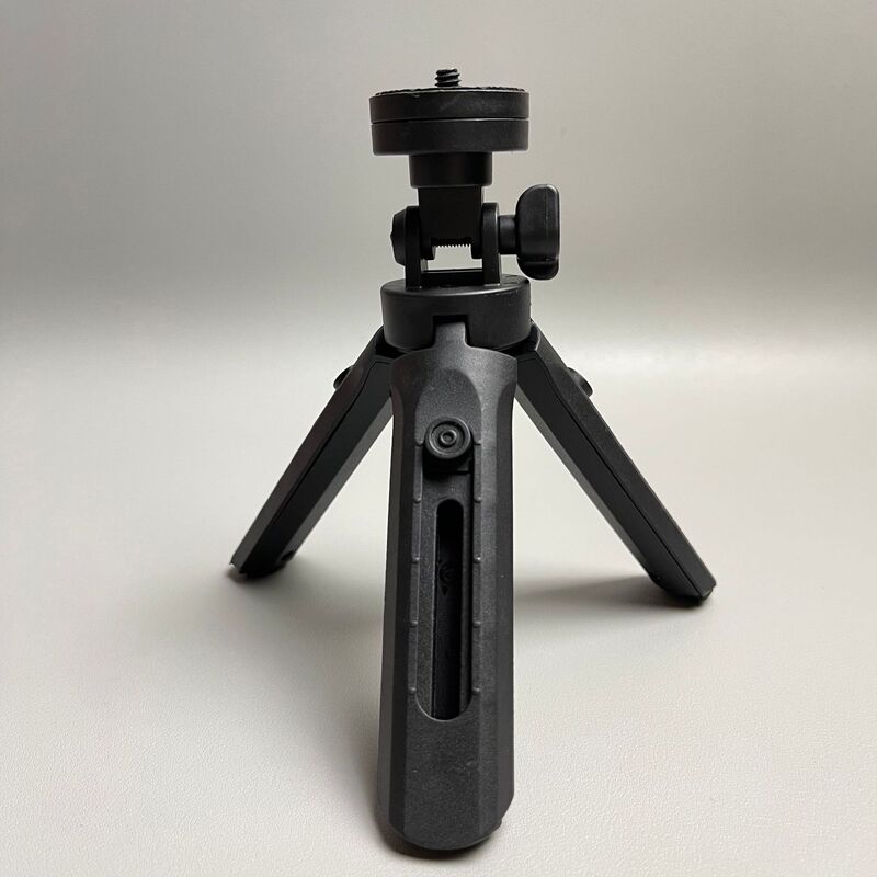 Mobile phone desktop tripod mini projector camera fill light live mini telescopic folding bracket trend Mobile phone desktop tripod mini projector camera fill light live mini telescopic folding bracket trend