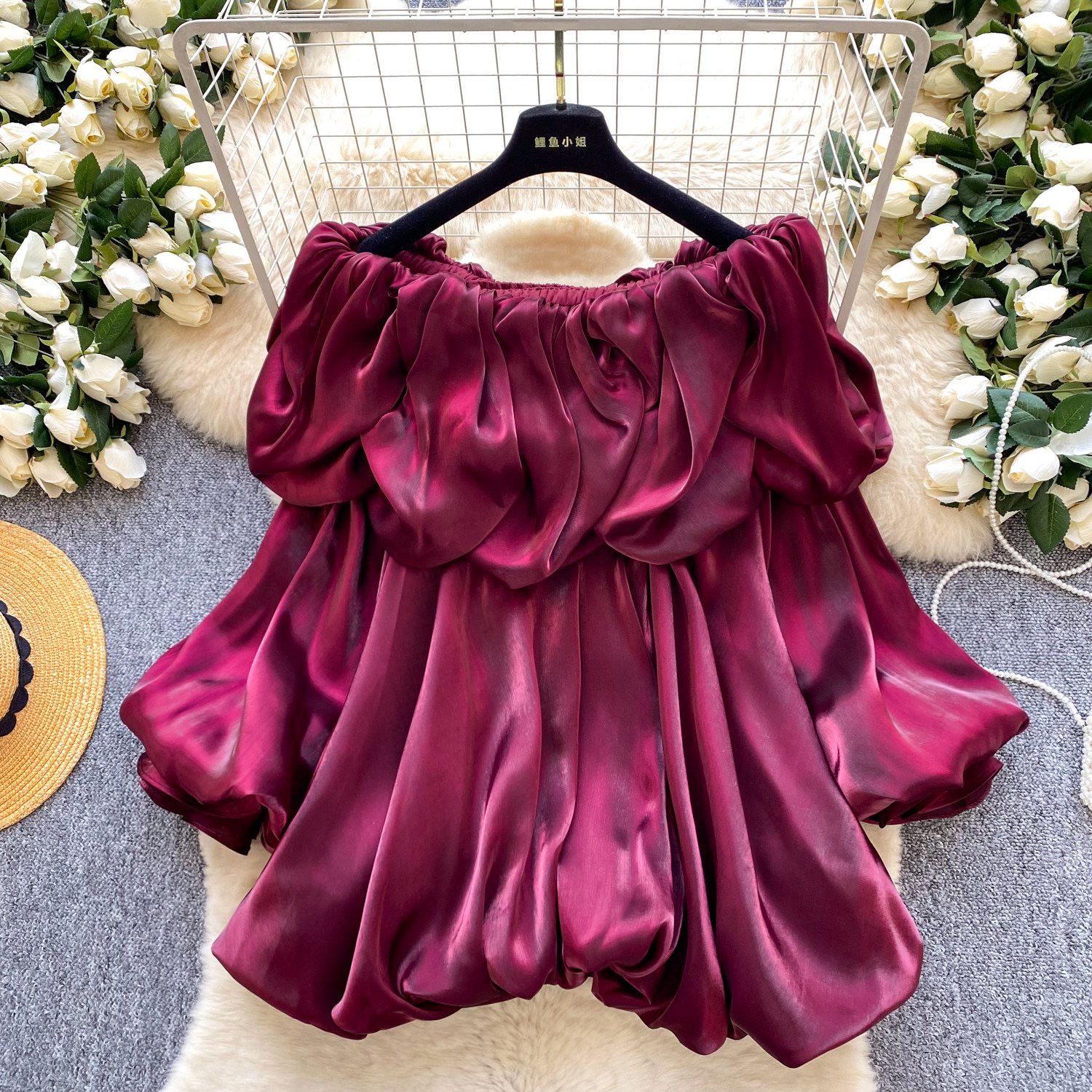 Camicia donna rosa spalle scoperte volant maniche a lanterna_voghion.com