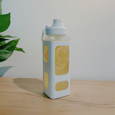 YHT专拍塑料水瓶带刻度夏季高颜值女生水杯带吸管小熊随手杯