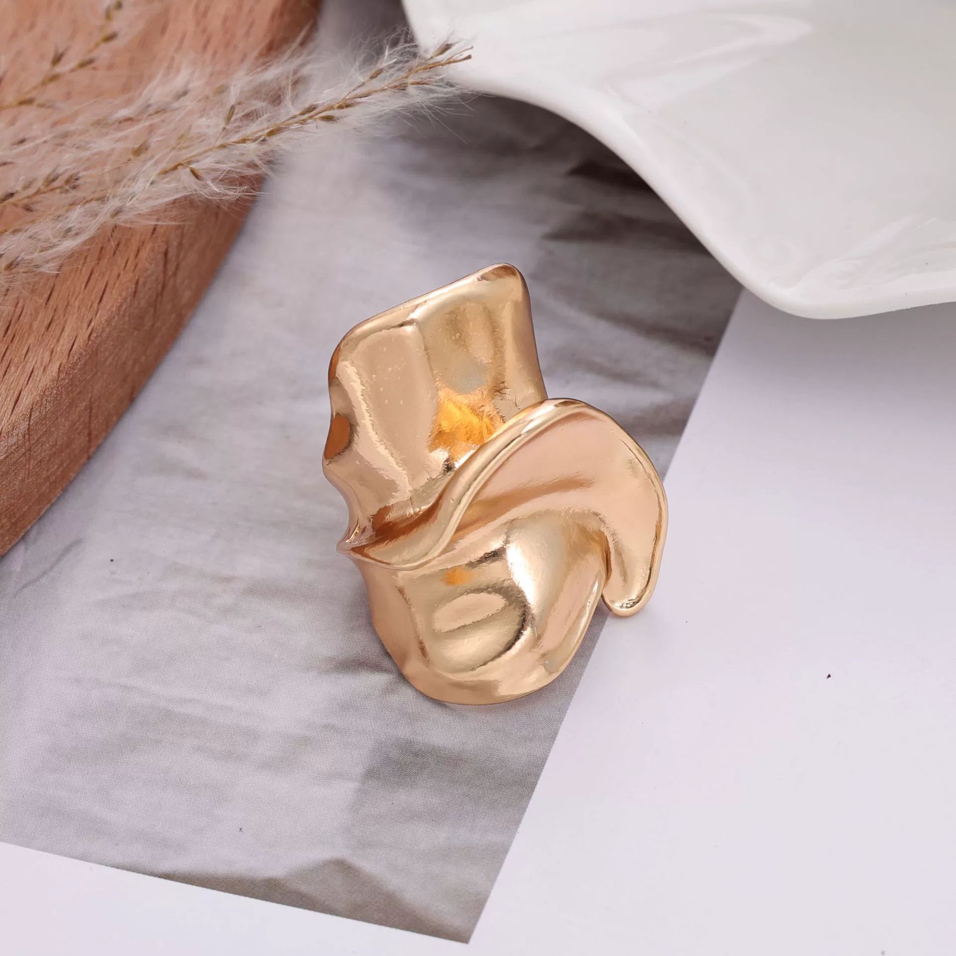 Anillo europeo y americano personalidad de moda hombre de moda mar marchito piedra podrida pareja mujer ins anillo de nicho anillo abierto simple