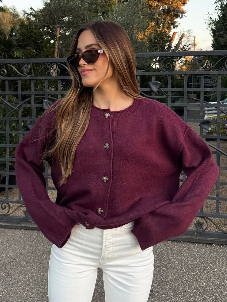 Cardigan de cuello redondo de color sólido de una sola fila de hebilla de moda de mujeres de otoño de manga larga suéter delgado de otoño y invierno 2025 estilo europeo y americano transfronterizo