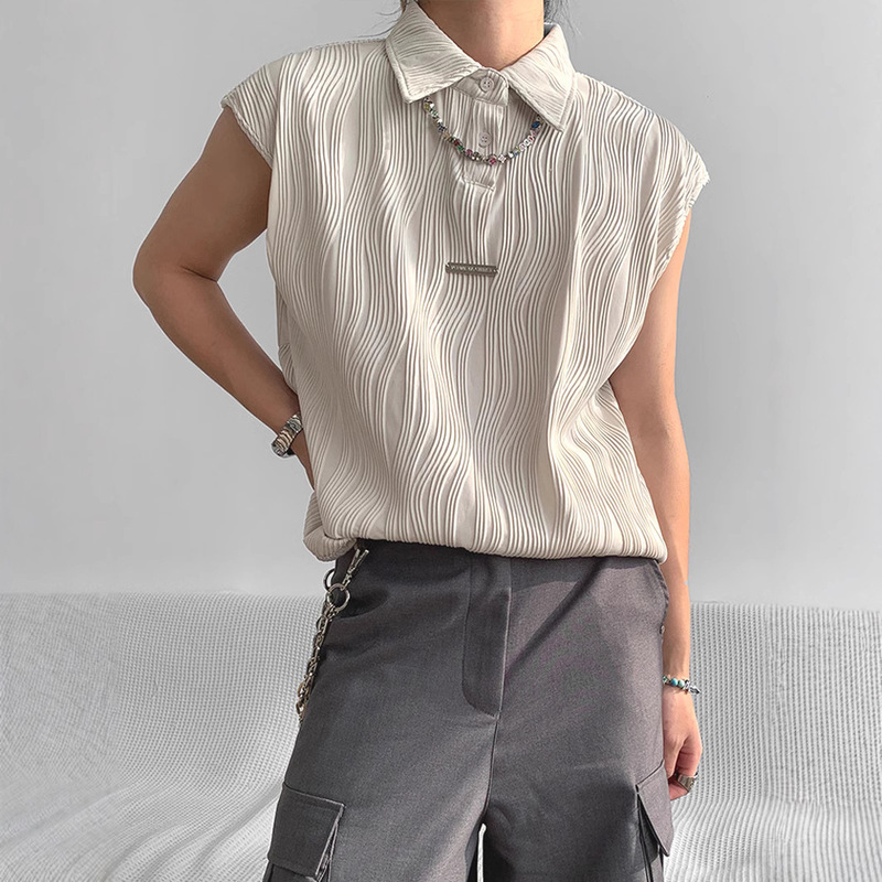 Niche Design Sense Polo Collar Vest Men's American Style Retro Loose Sleeveless T-shirt Pleated Texture Sense Waistcoat Niche Design Sense Polo Collar Vest Men's American Style Retro Loose Sleeveless T-shirt Pleated Texture Sense Waistcoat