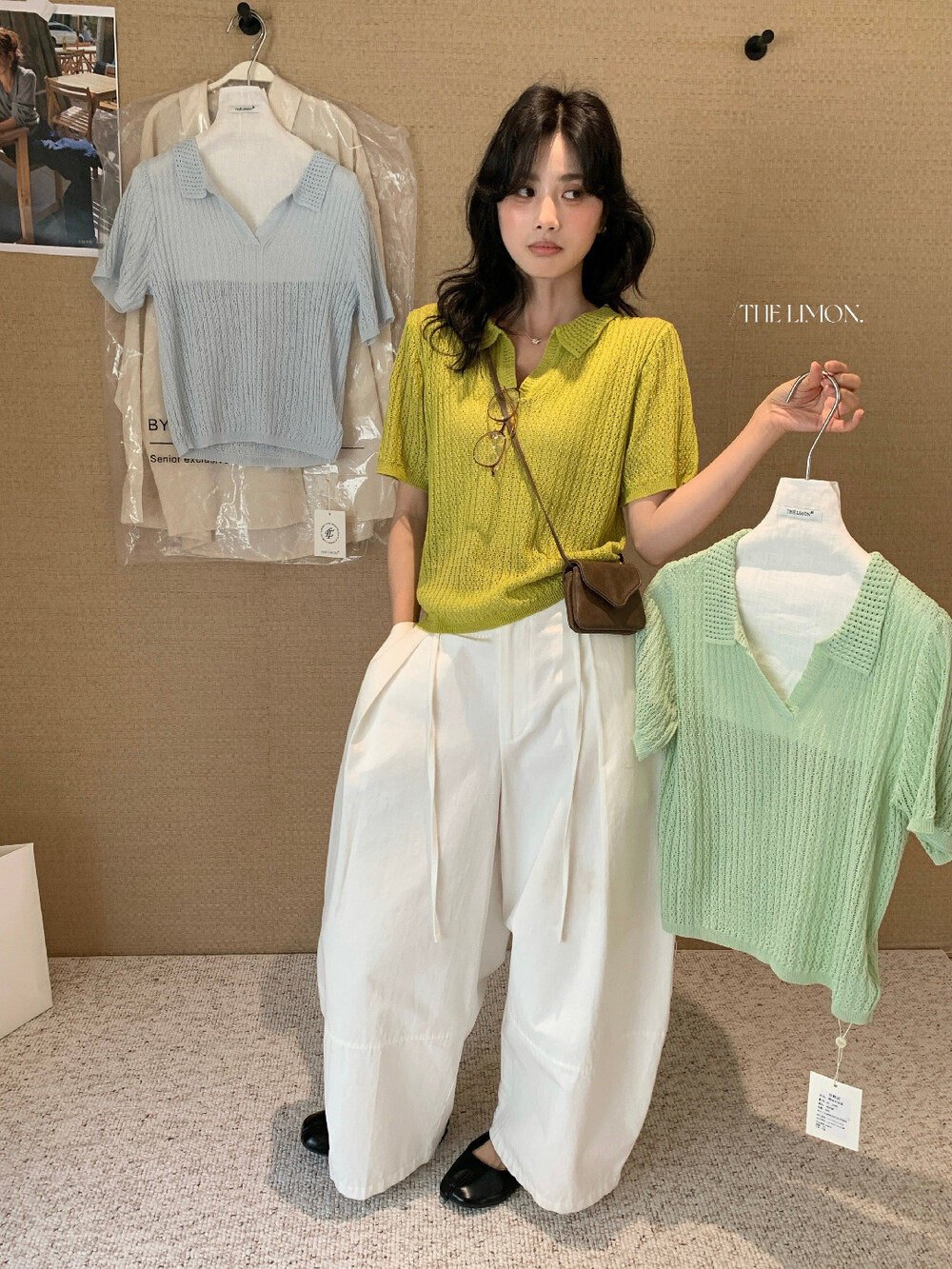 Áo thun nữ cổ polo phối ren họa tiết thắt nút tay ngắn — Đỏ thẫm, màu đen, trắng ngà, xanh nhạt chi tiết 13