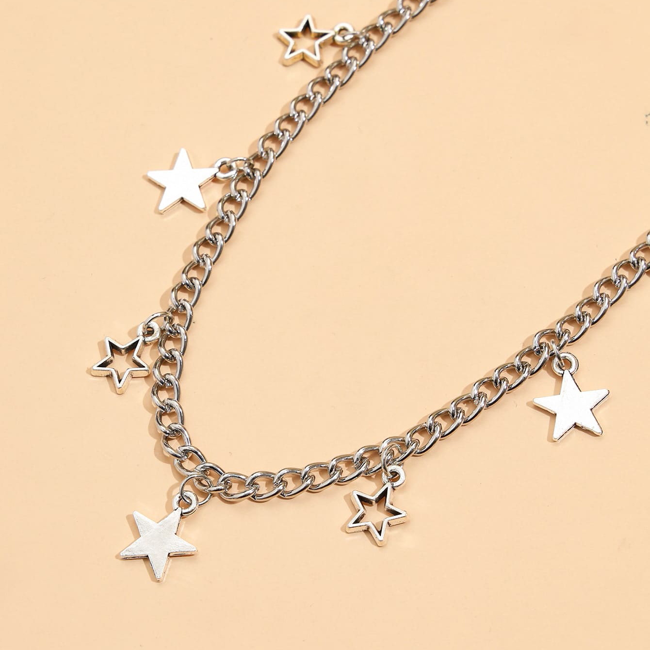 Simple Alloy Hollow Five-pointed Star Pendant Necklace display picture 4