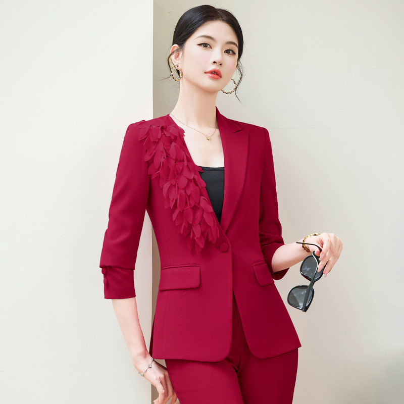 Red Elegant Ladylike Professional Suit Set for Women, Stylish and Sophisticated for Business Gatherings, Fashionable New Two-Piece Set Red Elegant Ladylike Professional Suit Set for Women, Stylish and Sophisticated for Business Gatherings, Fashionable New Two-Piece Set