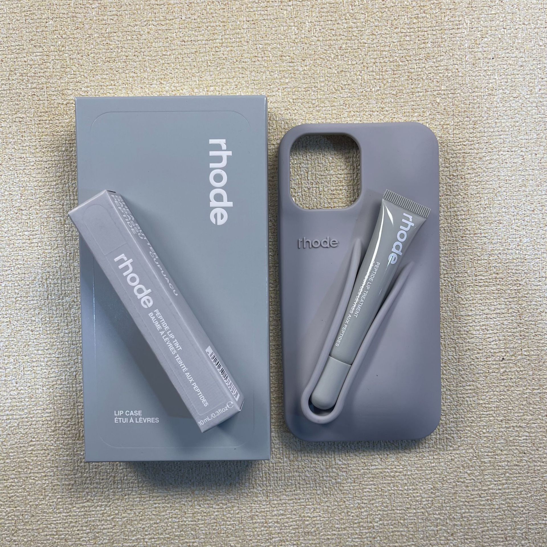 ng2510227 Hailey Rhode Style Lipgloss voor iPhone 16 Pro Max Series Siliconen Telefoonhoesje_voghion.com