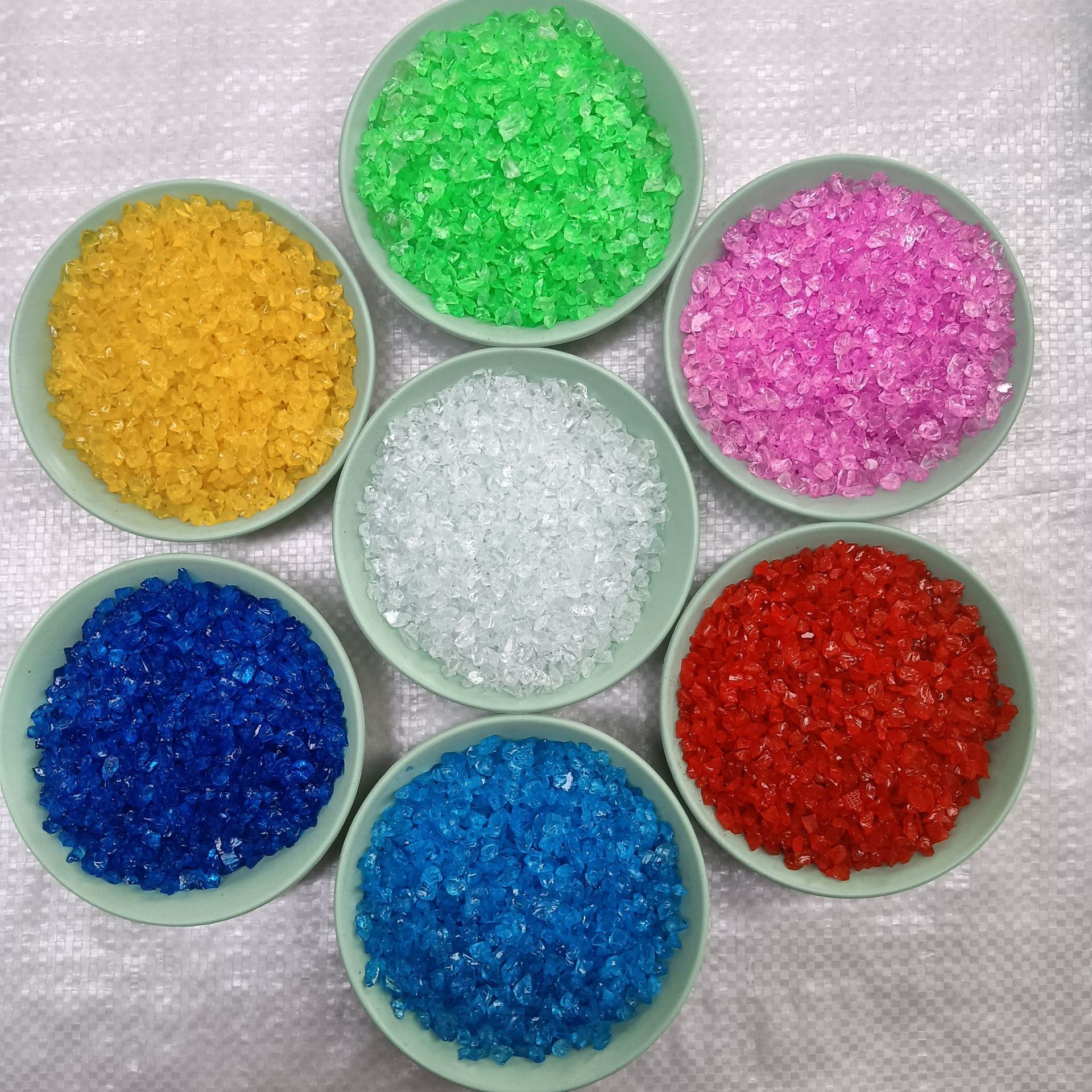 8-16目染色玻璃砂 微景观花盆装饰用彩色玻璃砂