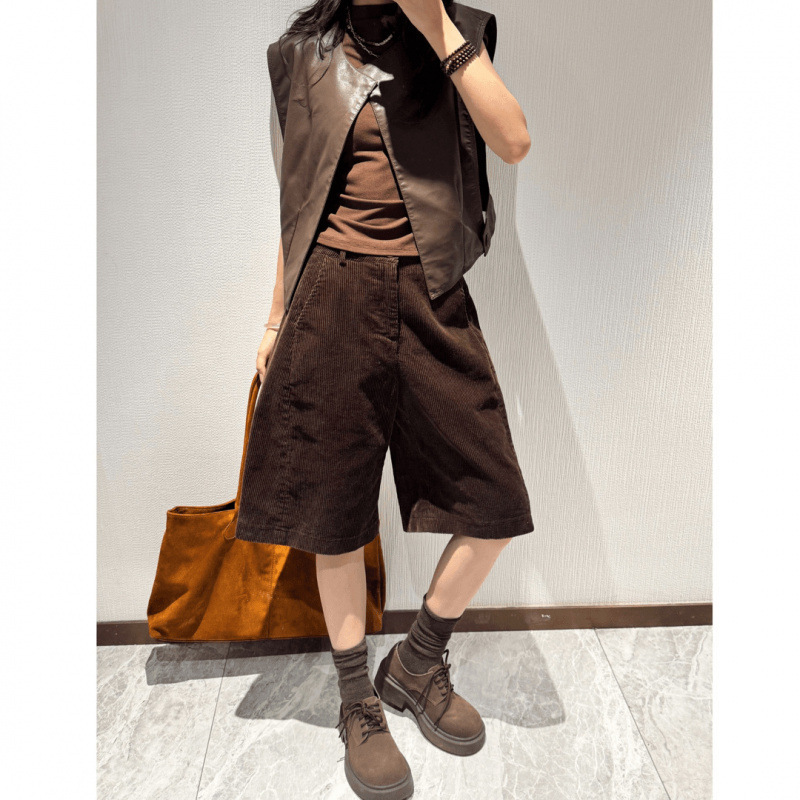 Trendy women's clothing 2026 spring and autumn new high-waisted slimming versatile straight-leg five-point casual corduroy shorts Trendy women's clothing 2026 spring and autumn new high-waisted slimming versatile straight-leg five-point casual corduroy shorts