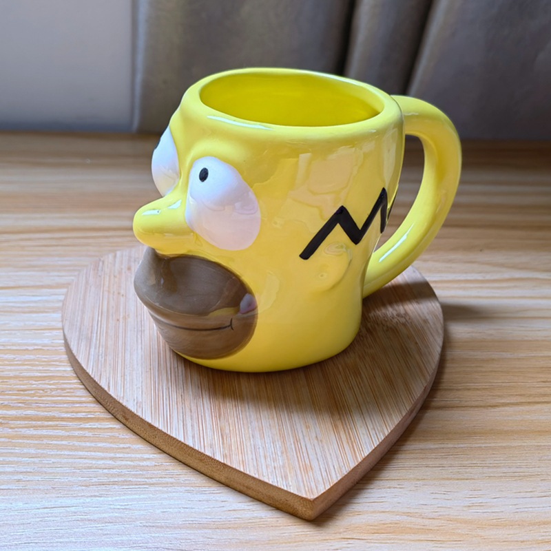 Selección estricta de dibujos animados Simpson una taza de cerámica amarilla taza 3D personalidad curiosa regalo para amigos