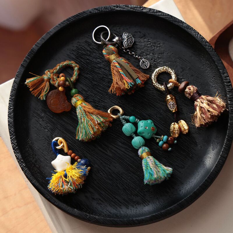 Various Small Hanging Ornaments, Car Pendants, Key Chains, Collectible Accessories, DIY Jewelry Various Small Hanging Ornaments, Car Pendants, Key Chains, Collectible Accessories, DIY Jewelry