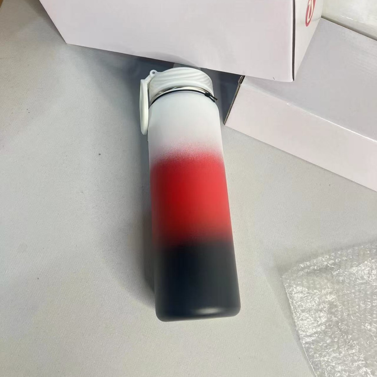 Transfronterizo 304 taza de acero inoxidable 24oz taza espacial de gran capacidad expuesta al aire libre taza de agua de yoga