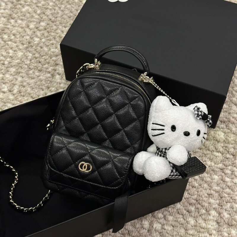 High-End Version 24C New Style Chanel-Inspired Mini Backpack with Quilted Chain, Vintage Leather, and Dual Shoulder Straps High-End Version 24C New Style Chanel-Inspired Mini Backpack with Quilted Chain, Vintage Leather, and Dual Shoulder Straps