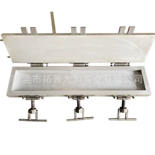 PU护撞条模具/ 长条防撞条模具设计订做