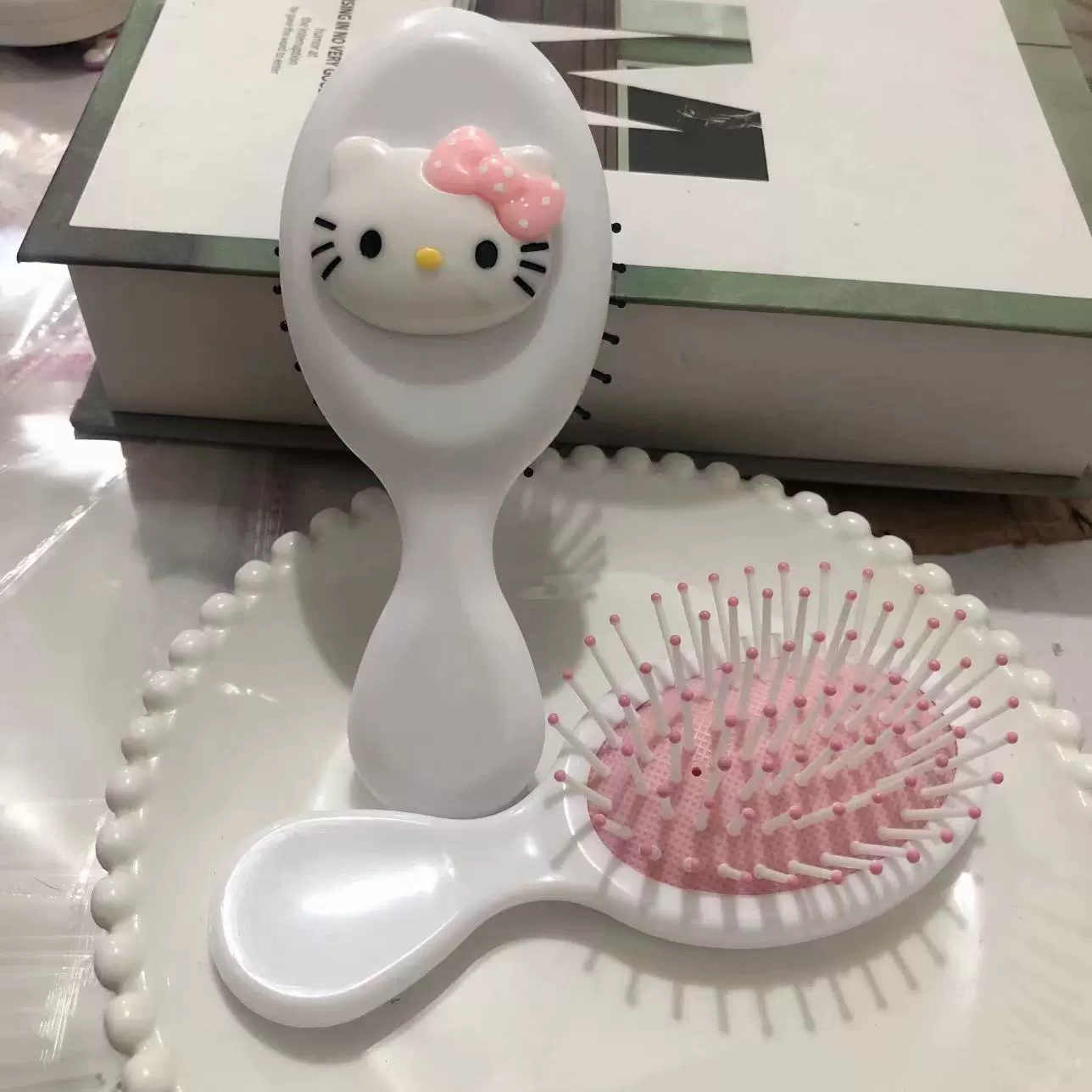 Расческа‑воздушный мешок (KT Cat) — мягкая подушка‑массажер и компактное зеркало, 4 см, для детей
