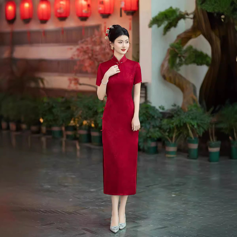 In stock wedding cheongsam improved Chinese bridal dress wine red slimming long slim dress New In stock wedding cheongsam improved Chinese bridal dress wine red slimming long slim dress New