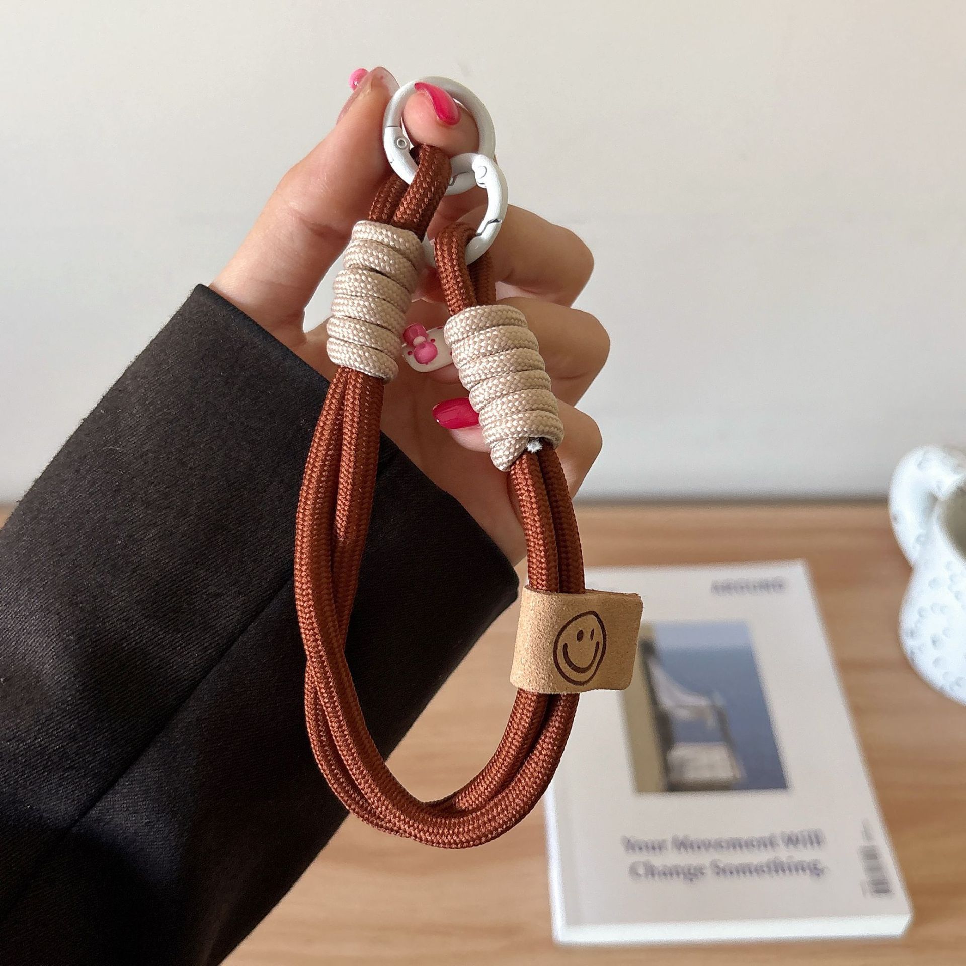 Double ring smiley-brown-white ring