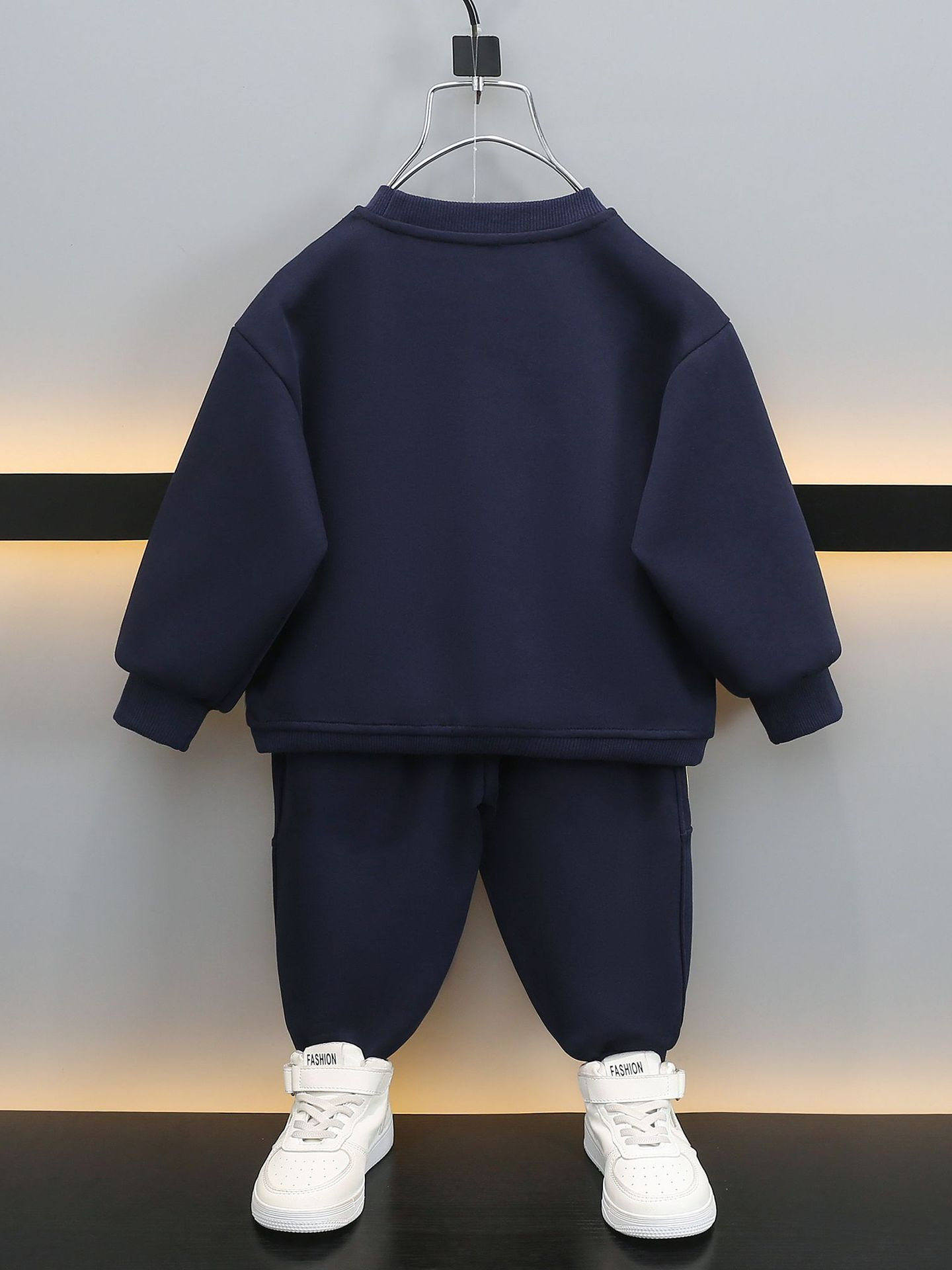 Conjunto de Ropa para Niños 7075, Primavera 2026, Nuevo Estilo, Sudadera de Dos Piezas, Ropa Moderna para Bebés y Niños Pequeños de Primavera y Otoño
