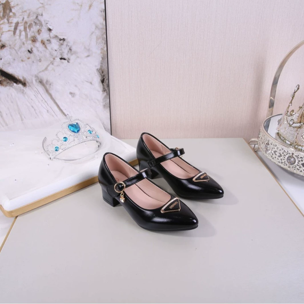 В наличии + весенние женские туфли принцессы 2024, туфли на плоской подошве с пряжкой и неглубоким носком, студенческая кожаная обувь, оптовая продажа с фабрики